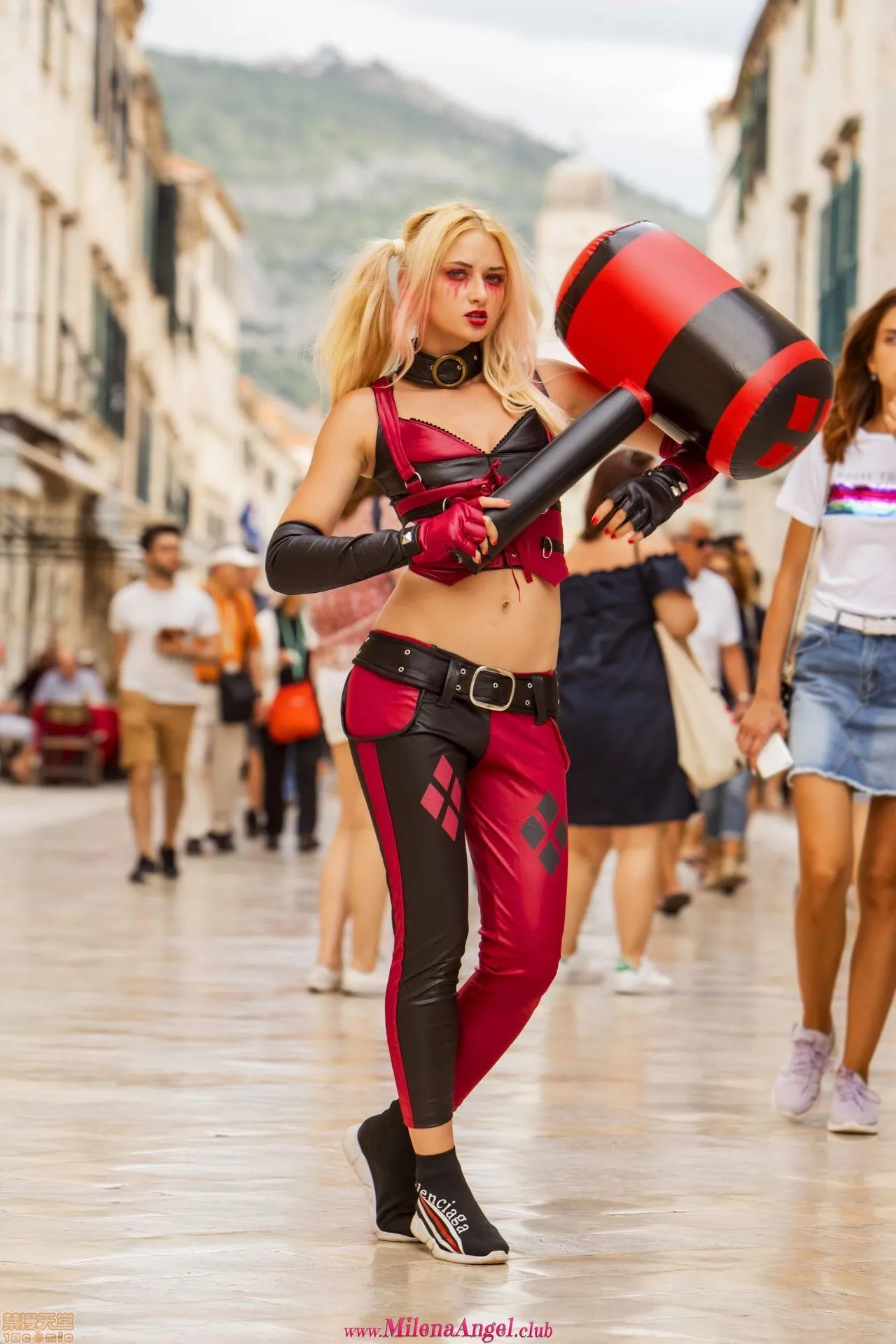 无翼污全彩爆乳无遮本子HarleyQuinn