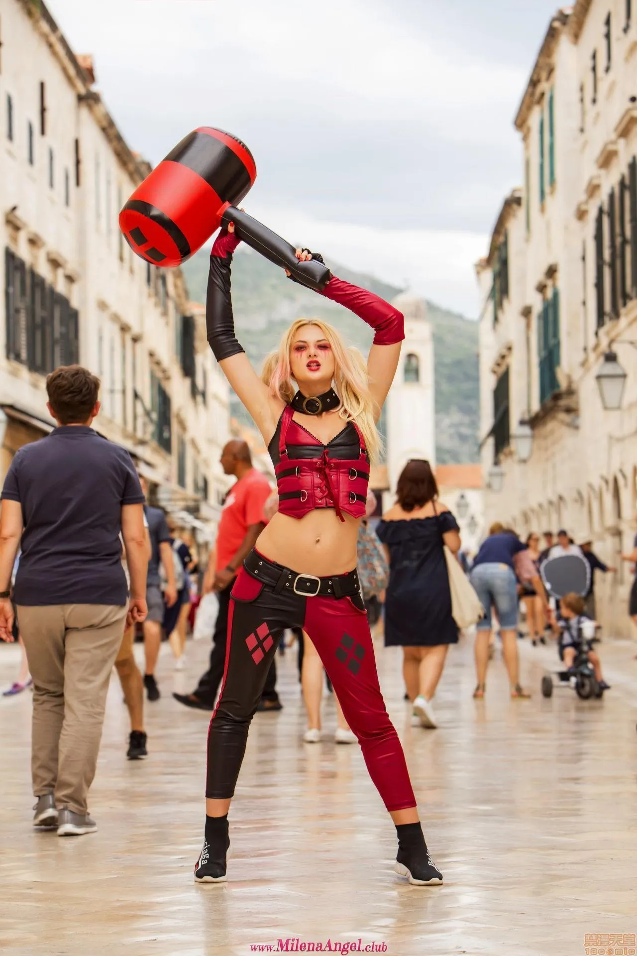 无翼污全彩爆乳无遮本子HarleyQuinn