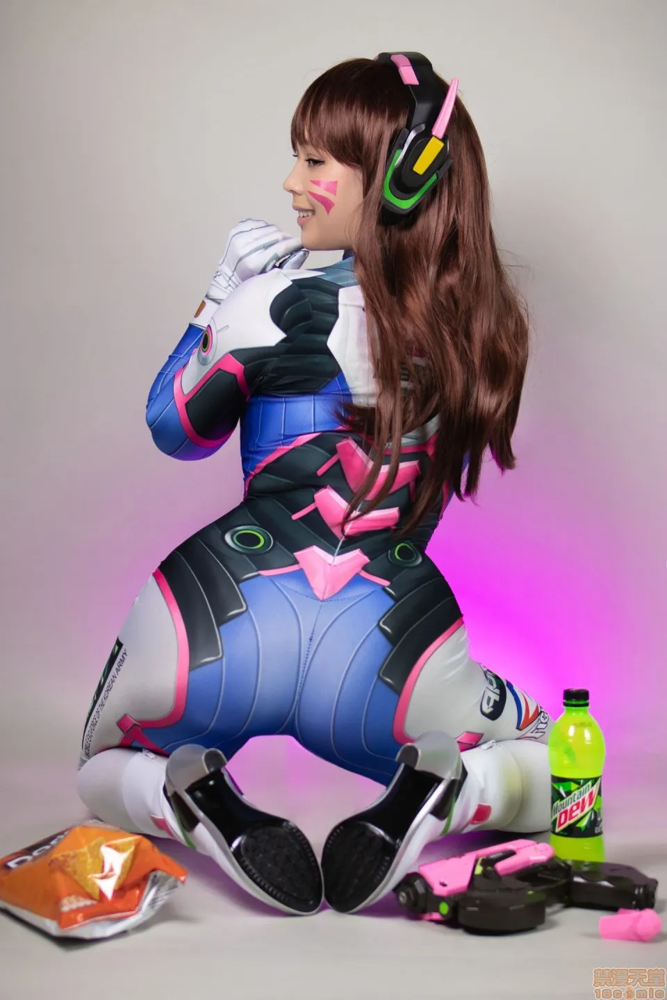 无翼乌之口番工番全彩D.Va(Overwatch)