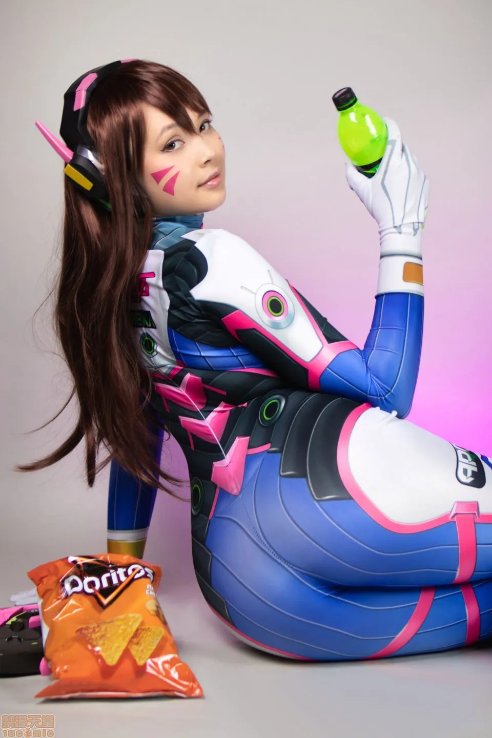 无翼乌之口番工番全彩D.Va(Overwatch)